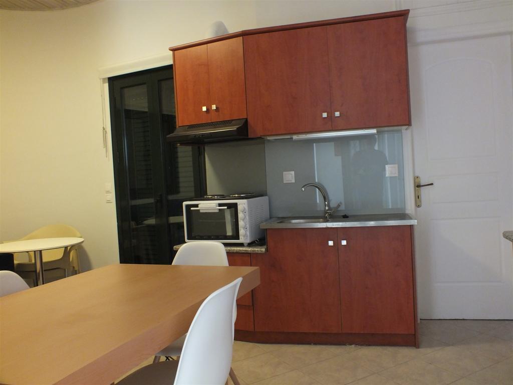 Geo Holiday Studios Кипарисия Екстериор снимка